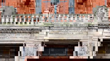 Moorfields Eye Hospital granted royal patronage by King Charles