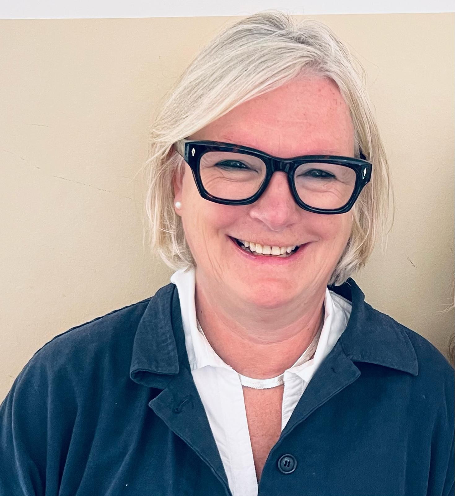 Tracey O'Neill headshot